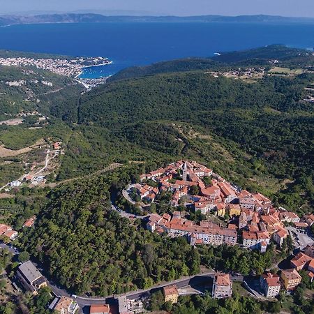 Beautiful Apartment In Rabac With Kitchen Exterior foto